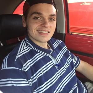 Meet your Posher, Dylan